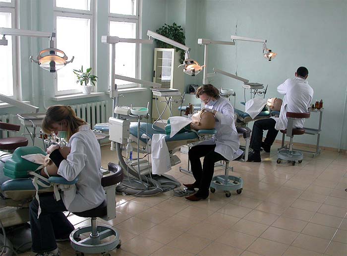 САМЫМИ РЕЙТИНГОВЫМИ СПЕЦИАЛЬНОСТЯМИ В ВУЗАХ СТАЛИ ТЕ, ГДЕ МАЛО РОМАНТИКИ И МНОГО МЕРКАНТИЛЬНОГО РАСЧЕТА