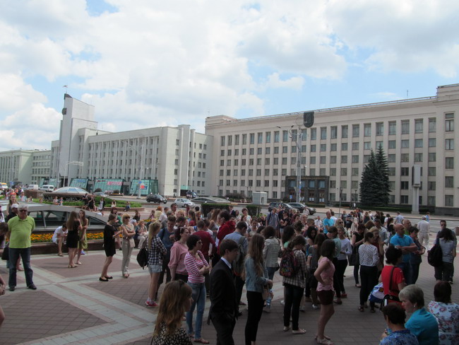 Вступительная кампания 2017: мест станет меньше, проходные баллы возрастут, а проблема последнего дня может стать острее