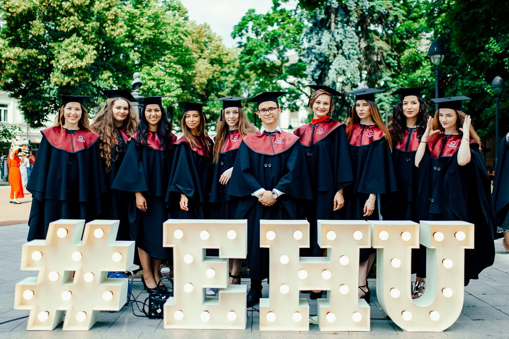 Приёмная кампания в Европейский гуманитарный университет: либеральное образование в Старом городе Вильнюса!