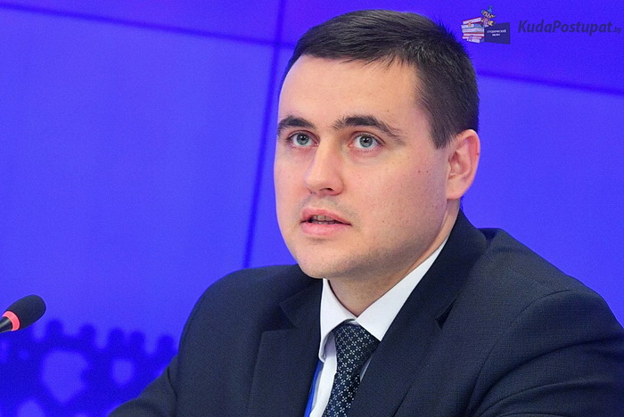 Зачисление в университеты в 2023г. будет проводиться по результатам двух ЦЭ, одного ЦТ и среднего балла аттестата