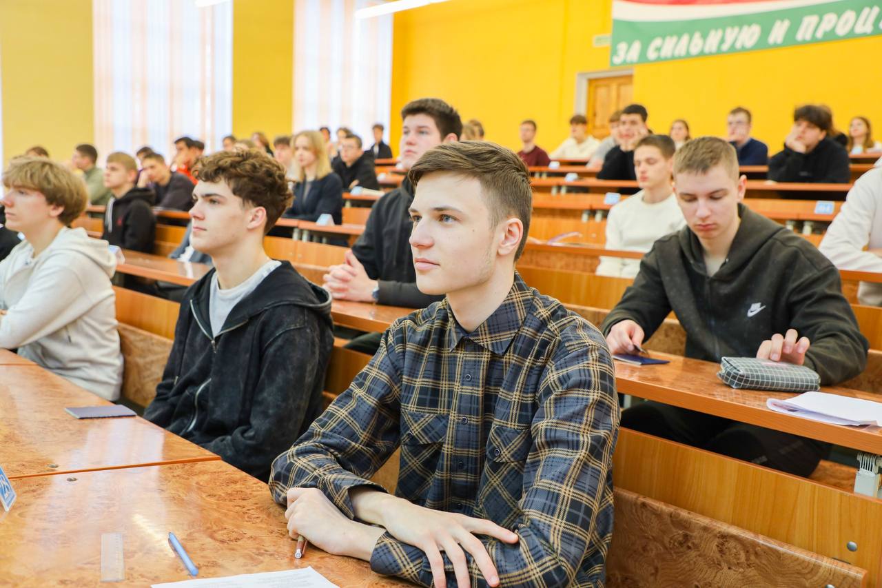 Статистика 100-балльных результатов на ЦЭ и ЦТ в 2025г. — Министерство образования