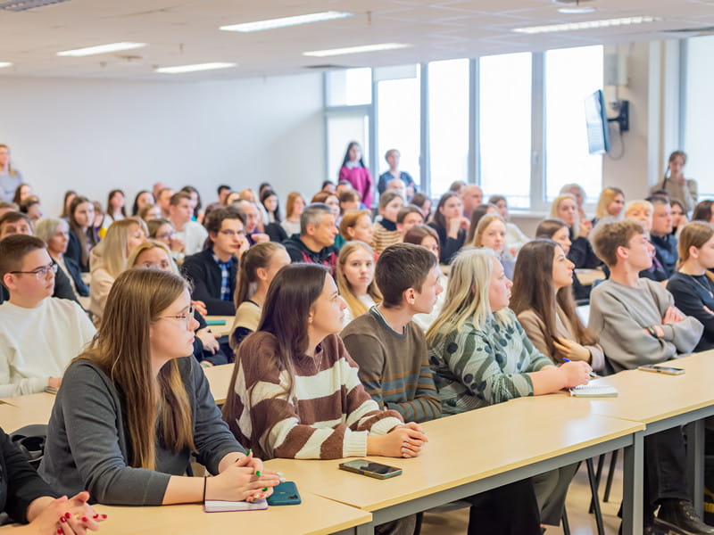 21 марта — единый день открытых дверей в вузах и колледжах Беларуси