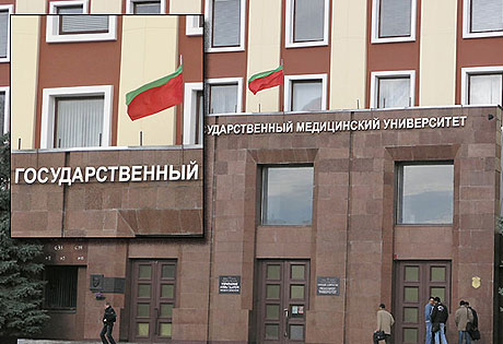 МЕДУНИВЕРСИТЕТ: МИНУС 300 БЮДЖЕТНИКОВ, ПЛЮС 110 ПЛАТНИКОВ