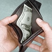 ЦЕНА ЗНАНИЙ: ВУЗЫ УСПОКАИВАЮТ ВОЛНУЮЩИХСЯ