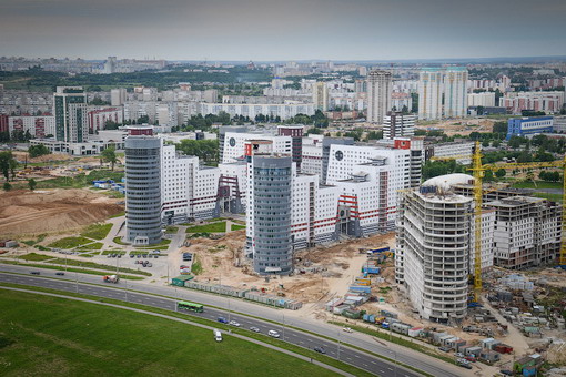 ЖИТЕЛЯМ СТУДЕНЧЕСКОЙ ДЕРЕВНИ ОБЕЩАЮТ ПАРК С ЗЕЛЕНЫМ ЛАБИРИНТОМ И КРЫТЫМ КАТКОМ