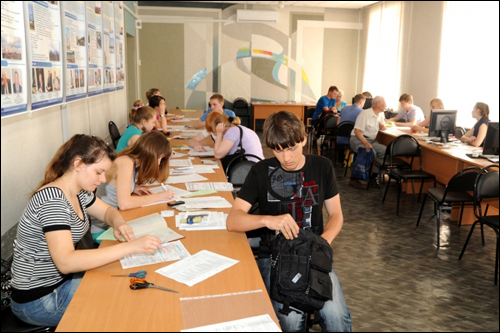 ПОДАЧА ДОКУМЕНТОВ В ВУЗЫ ПРОДОЛЖАЕТСЯ: НА ПЛАТНОЕ, ЗАОЧНОЕ И ВЕЧЕРНЕЕ ОБУЧЕНИЕ